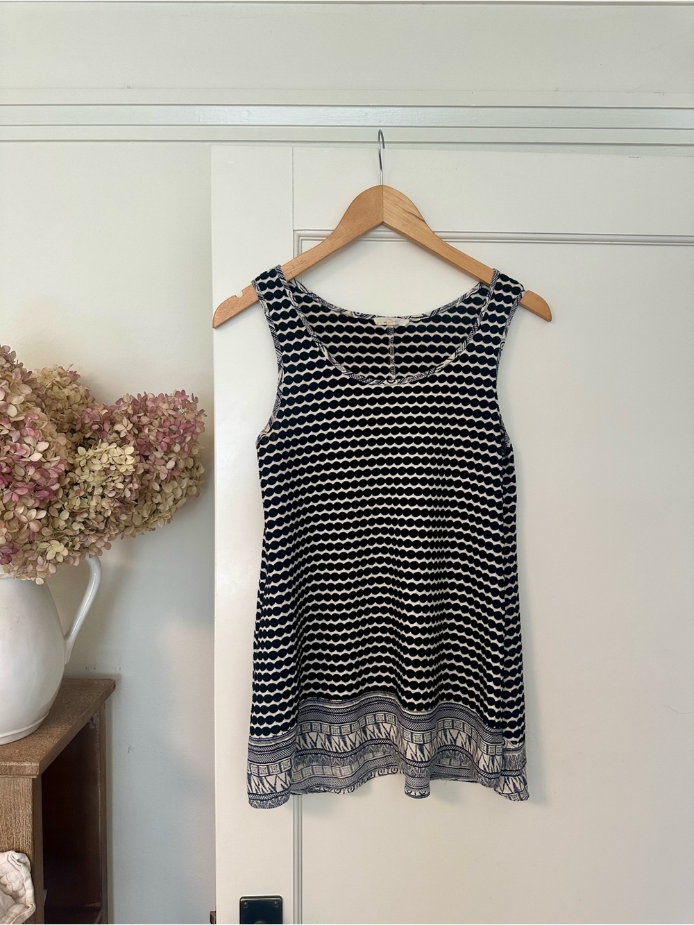 Anthropologie Mystree Black and White Sleeveless Tunic